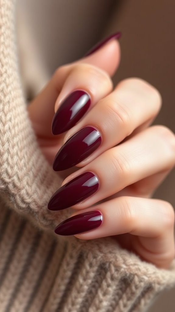 Almond_Nails_Sleek_and_Sophisticated_0005.jpg