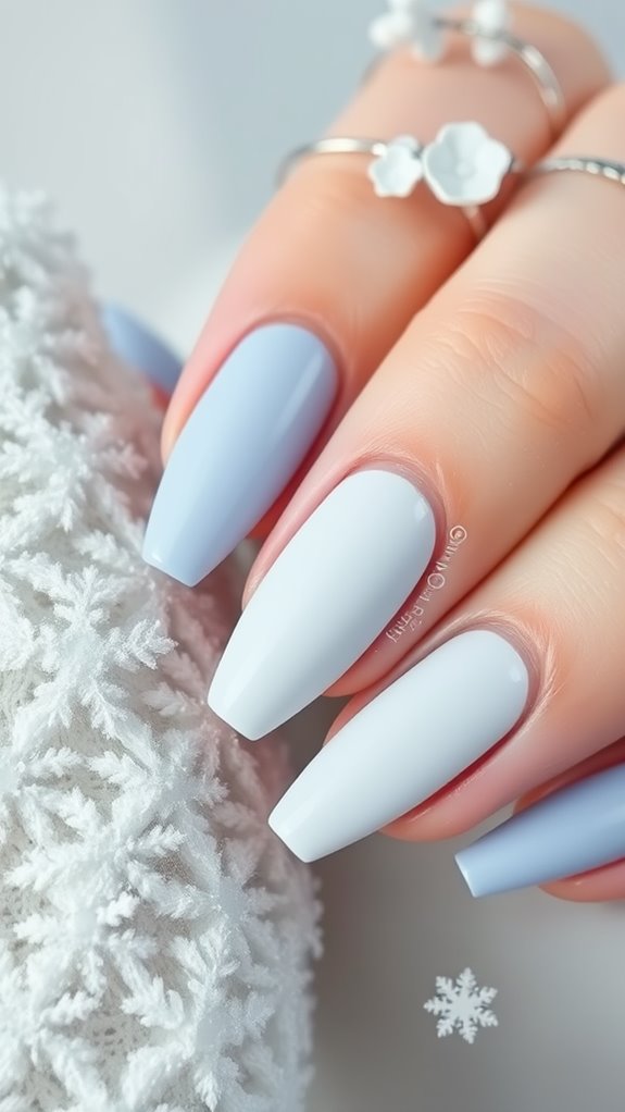 Modern_Minimal_Nails_Winters_Simplistic_Trend_0002.jpg